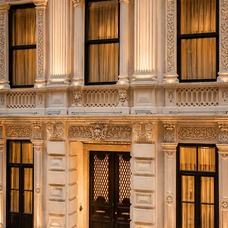 Miniature Hotel 3*