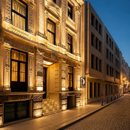 Hotel Miniature 3*