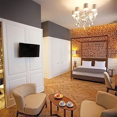 Miniature Hotel 3*