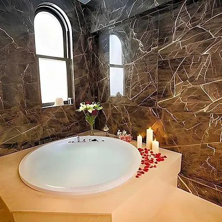 Hotel Miniature 3*