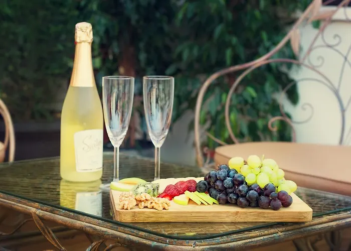 Отель Miniature