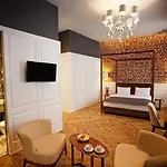 Miniature Hotel 3*
